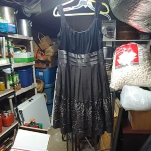R&m Richards woman dress